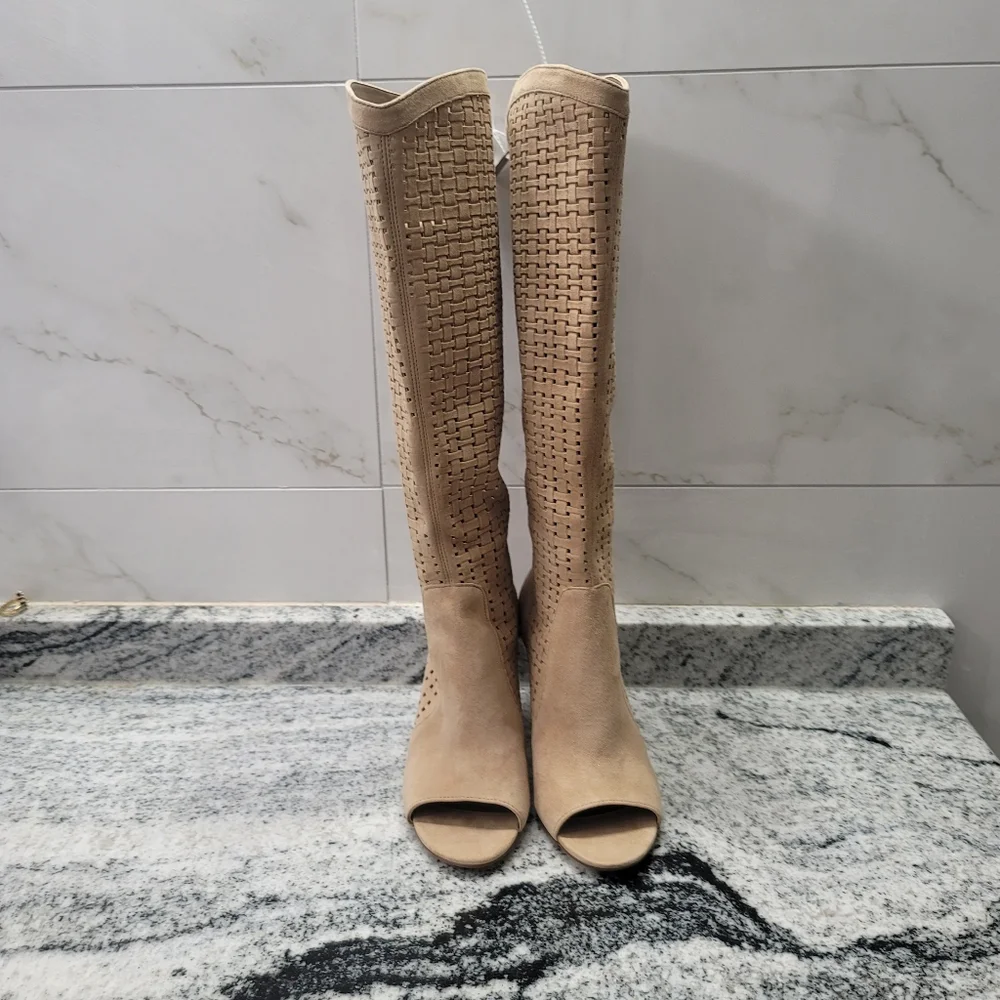 VINCE CAMUTO SHELRICA  OPEN  TOES WOVEN BOOT - Picture 4 of 12